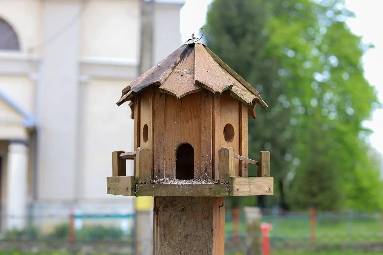 small woodworking projects birdhouse